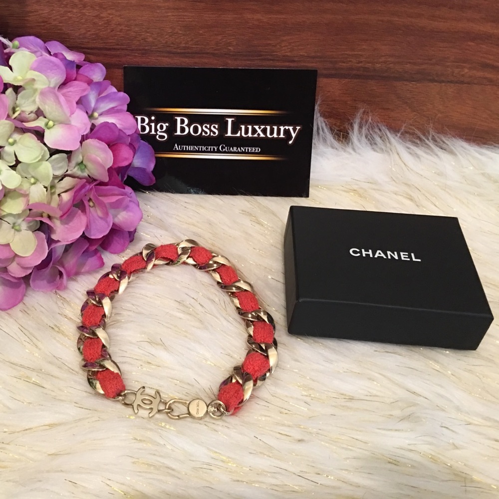 Authentic Preowned Chanel choker necklace